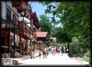 Entrada al pueblo La Cumbrecita